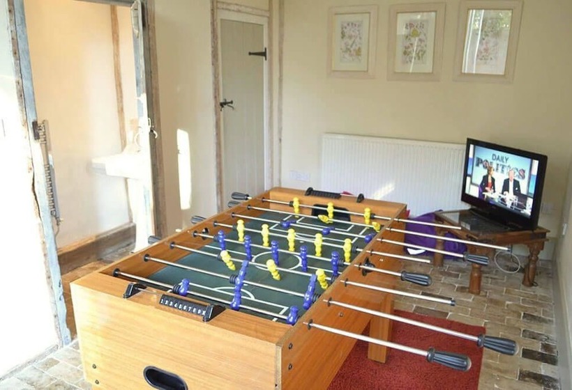 Banningham Coach House