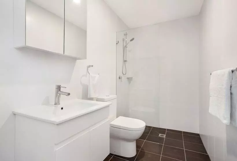 Bondi Beach Studio King Suite 1
