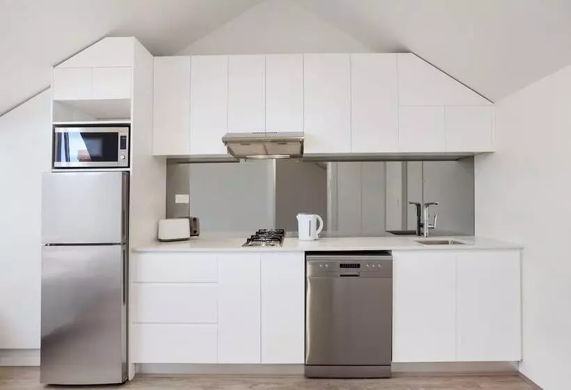 Bondi Beach Studio King Suite 1