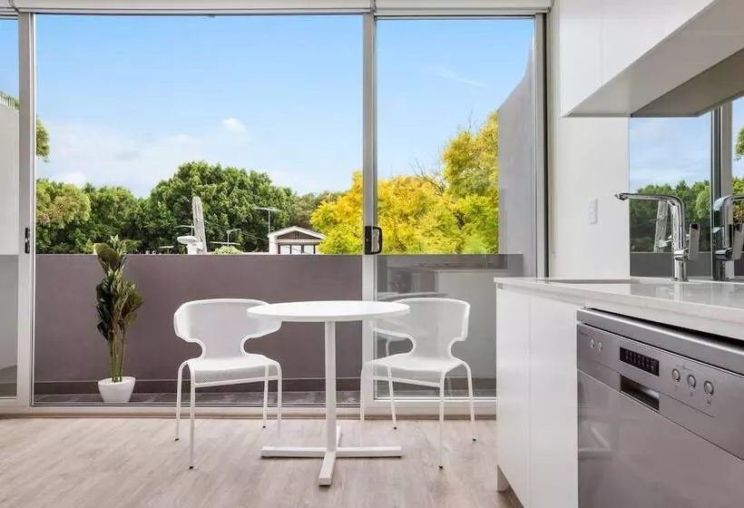 Bondi Beach Studio King Suite 1