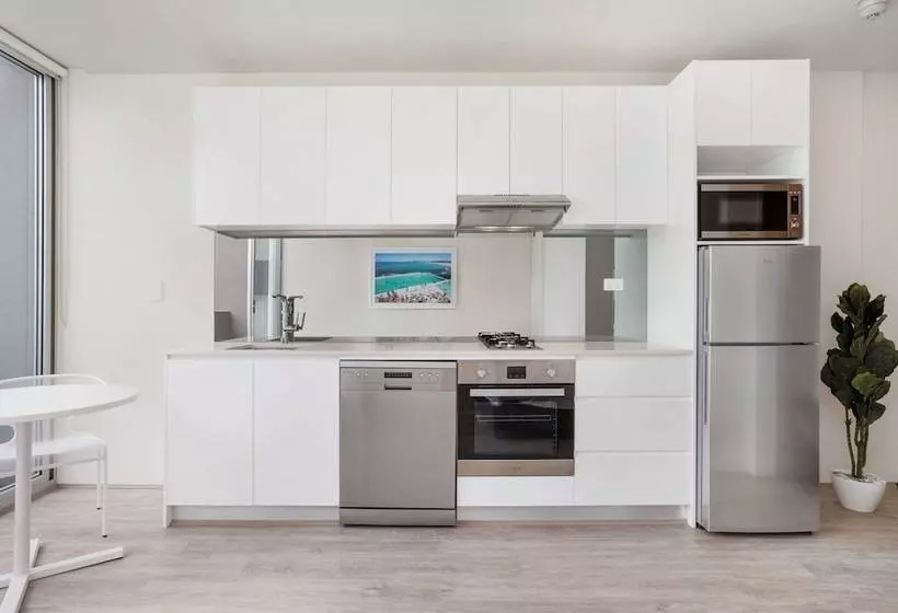 Bondi Beach Studio King Suite 1