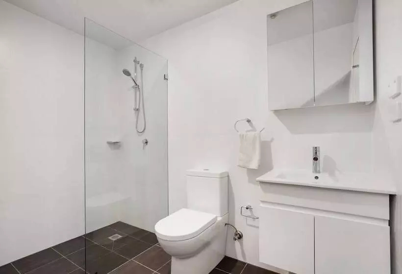 Bondi Beach Studio King Suite 1