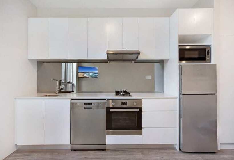 Bondi Beach Studio King Suite 1