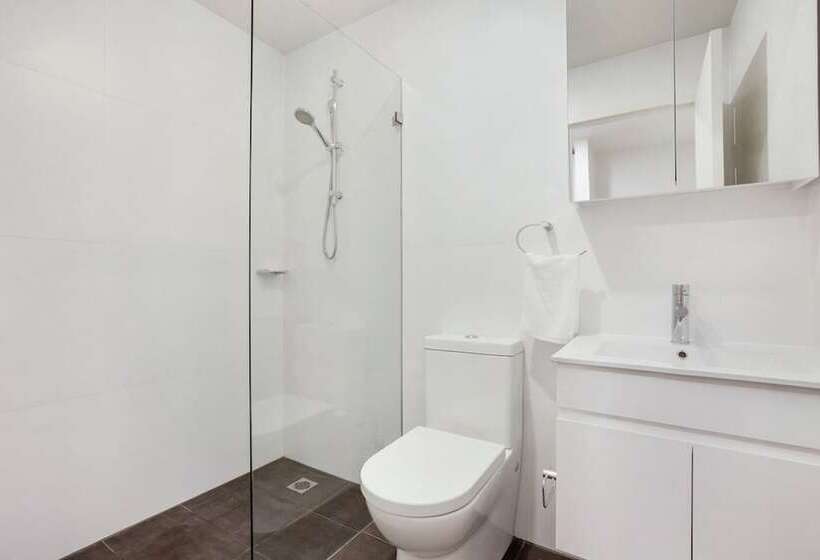 Bondi Beach Studio King Suite 1