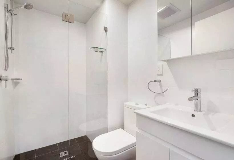 Bondi Beach Studio King Suite 1