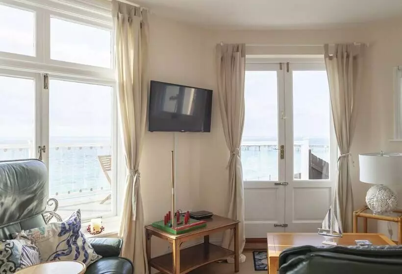 Garden Apartment On The Beach