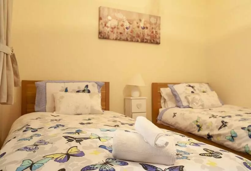 Garden Apartment On The Beach