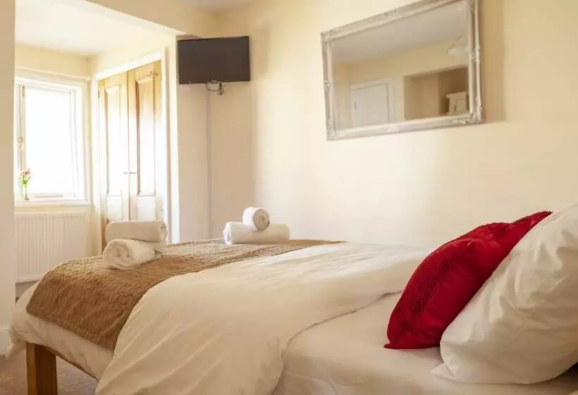 Garden Apartment On The Beach