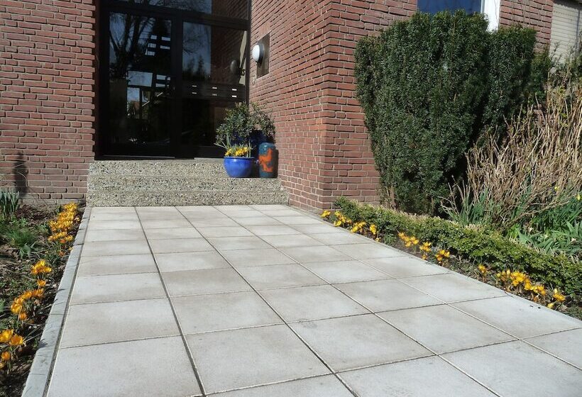 Golden Treasure Deluxe