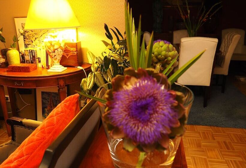 Golden Treasure Deluxe