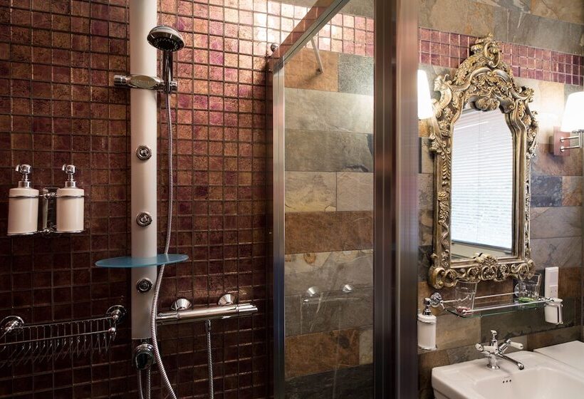 Golden Treasure Deluxe