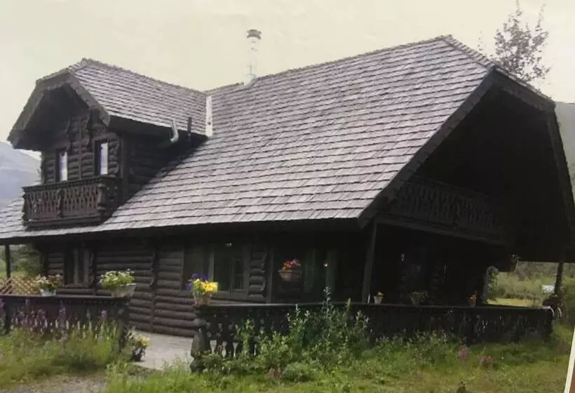 Hotelli Wood River Lodge   Side By Side,jet Boat Transport Included, Flight Optional   Not Included