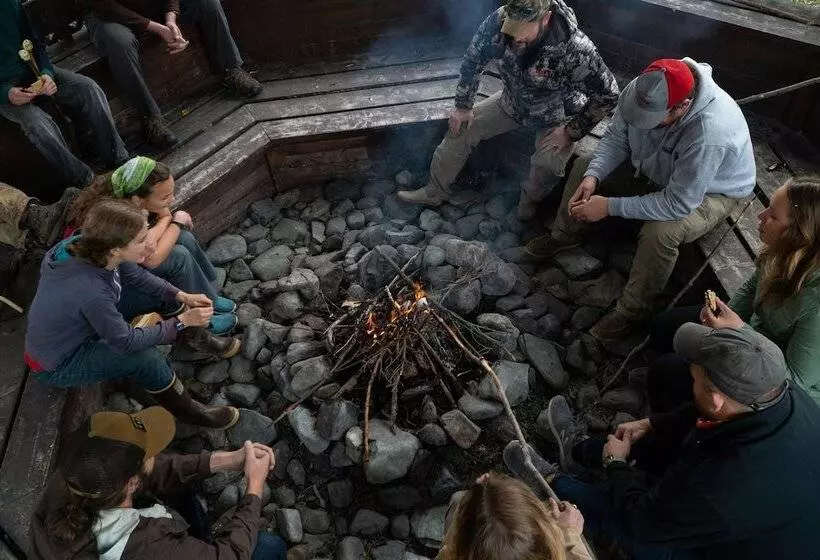 Hotelli Wood River Lodge   Side By Side,jet Boat Transport Included, Flight Optional   Not Included