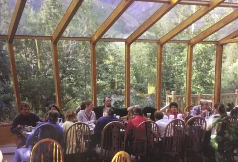 Hotelli Wood River Lodge   Side By Side,jet Boat Transport Included, Flight Optional   Not Included