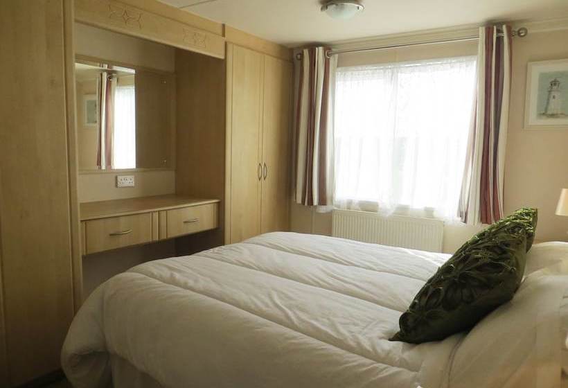 Jolie  Lovely Lodge For Couples Or Family