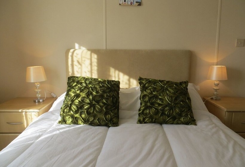 Jolie  Lovely Lodge For Couples Or Family