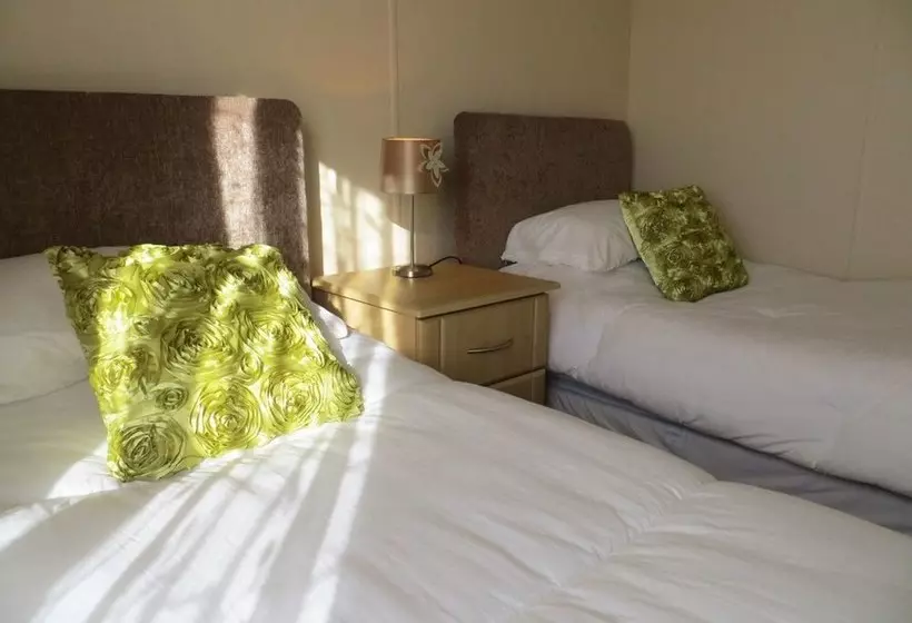 Jolie  Lovely Lodge For Couples Or Family