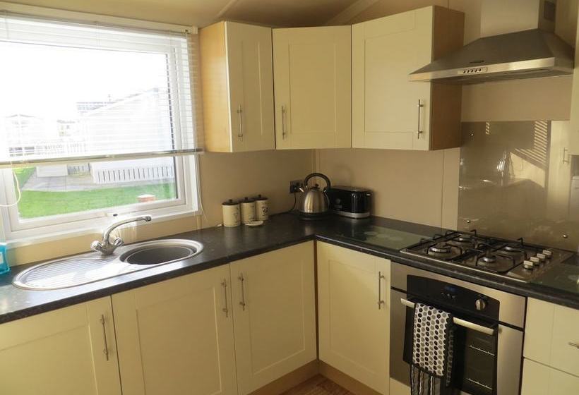 Jolie  Lovely Lodge For Couples Or Family