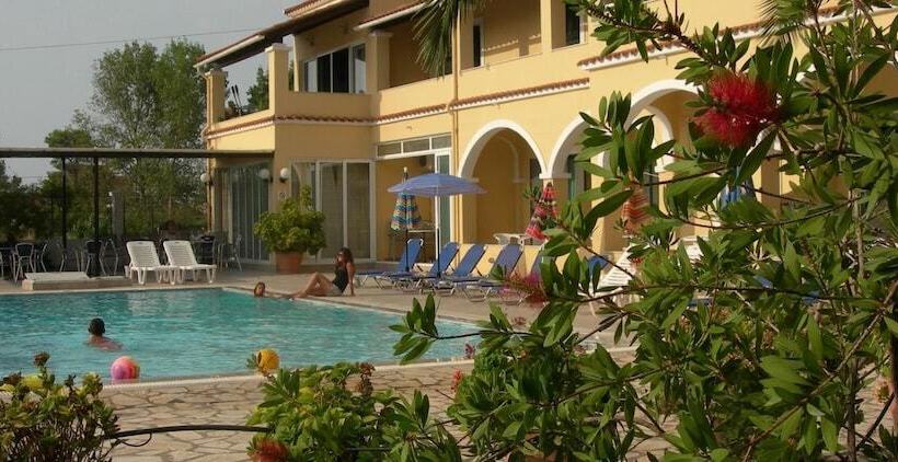 Katerina Pool Apartments