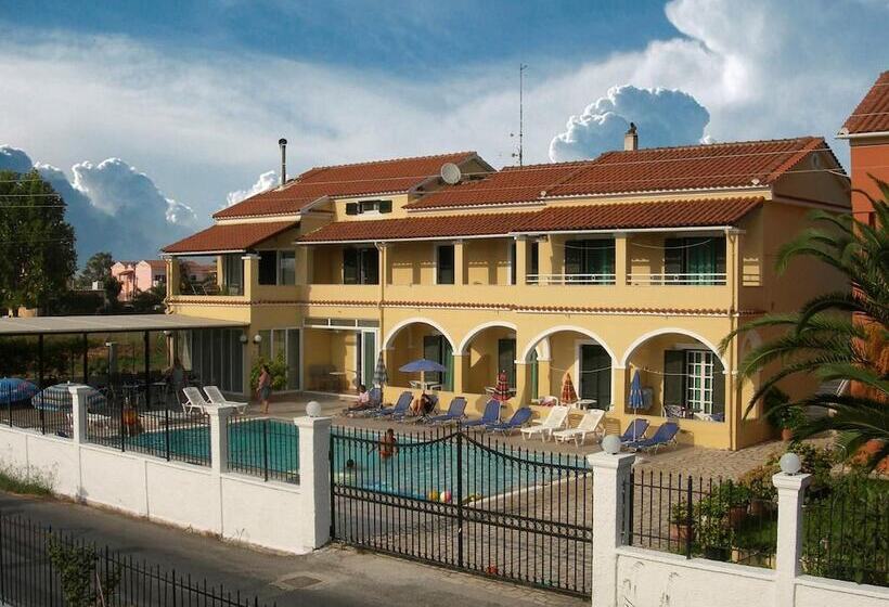 Katerina Pool Apartments