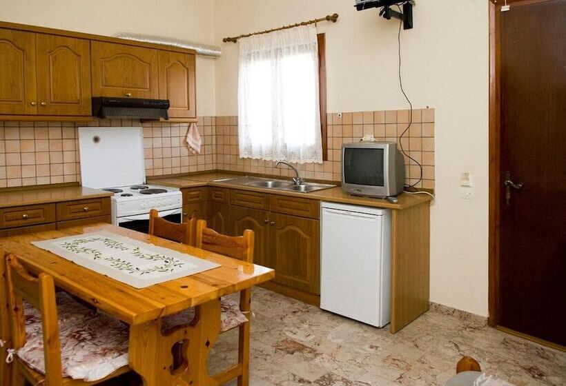 Katerina Pool Apartments