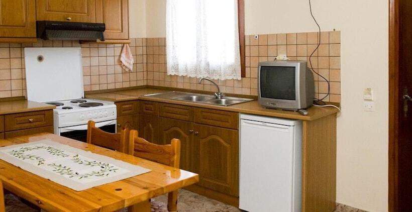 Katerina Pool Apartments