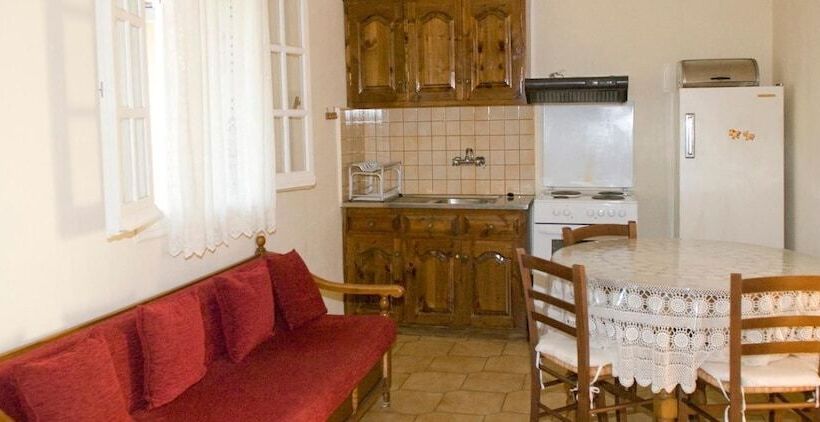 Katerina Pool Apartments