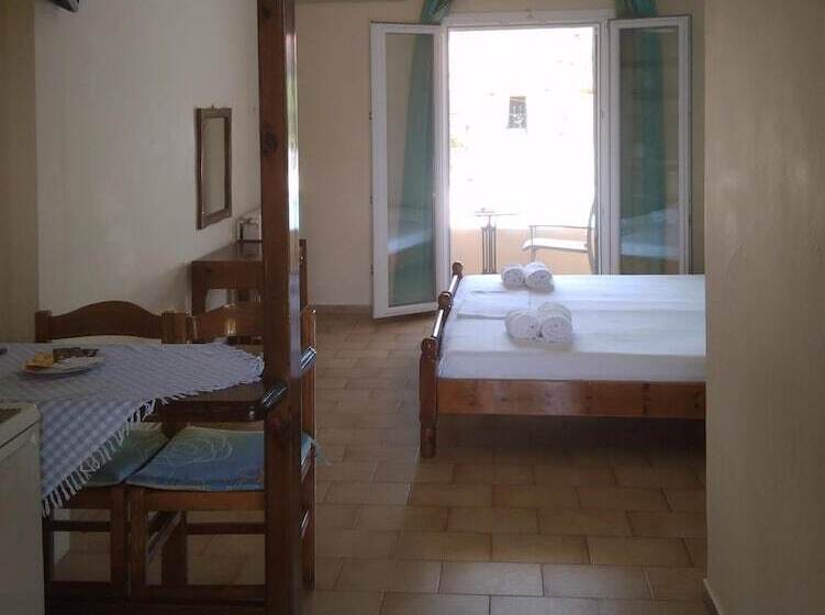 Katerina Pool Apartments