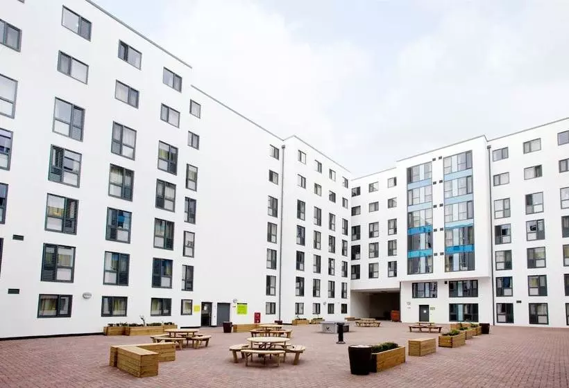 پانسیون Ensuite Rooms In Bristol Centre