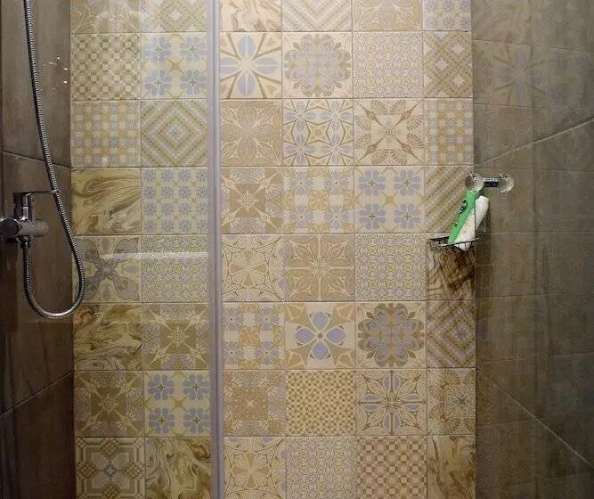 Heliconia Deluxe Apt Must