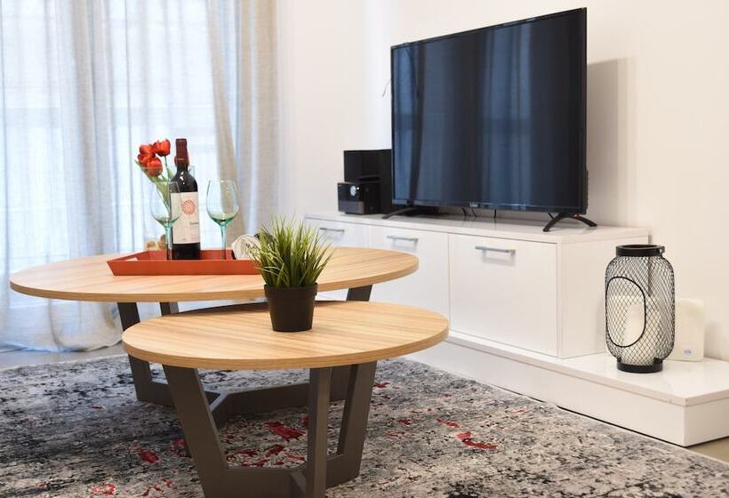 Heliconia Deluxe Apt Must