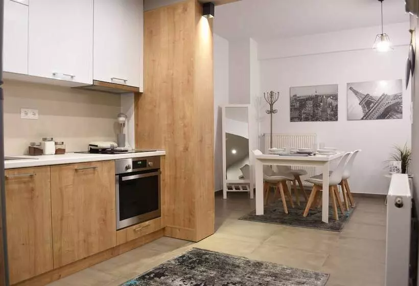 Heliconia Deluxe Apt Must