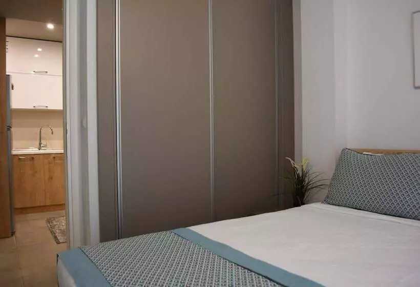 Heliconia Deluxe Apt Must