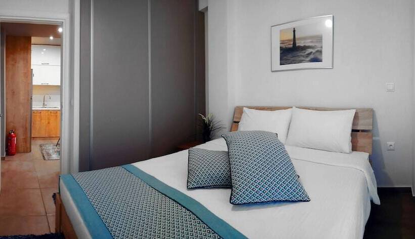 Heliconia Deluxe Apt Must