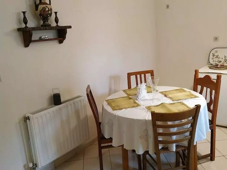 Stavros Apartments
