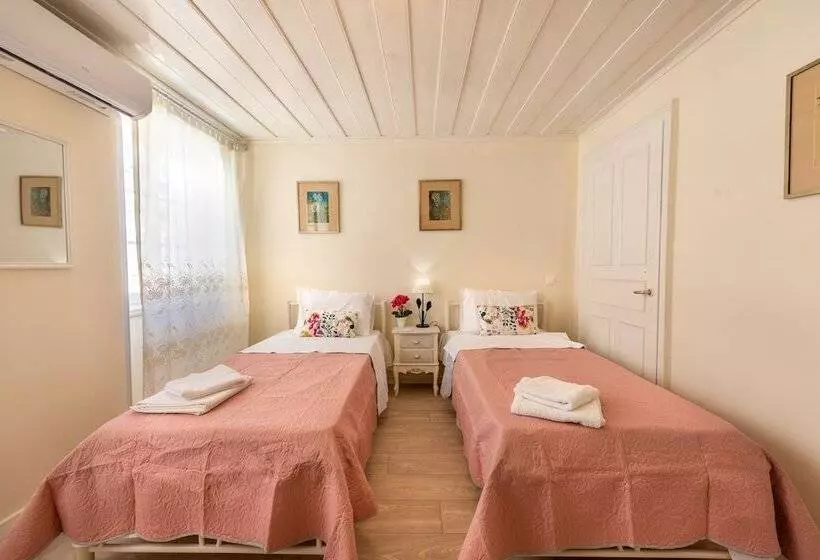 The Artist S Apartment By Konnect