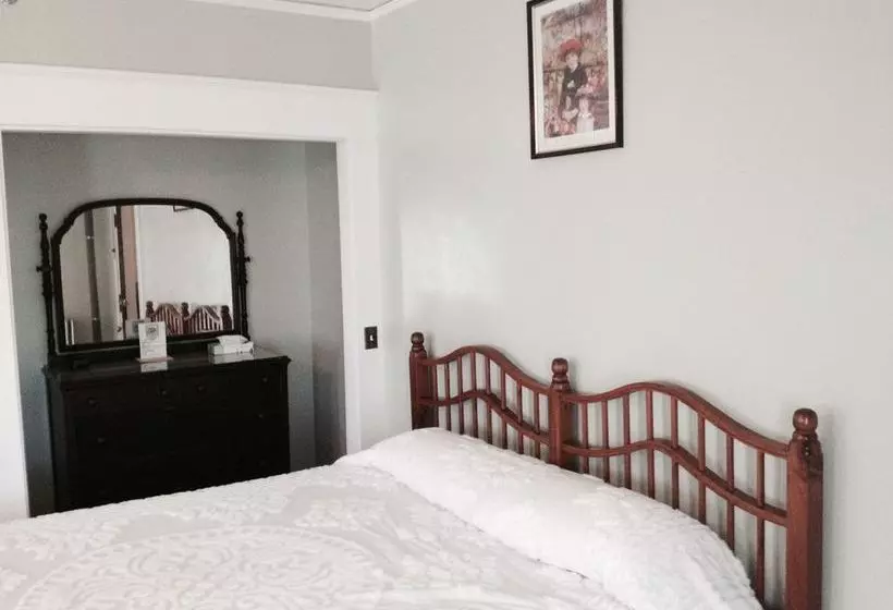 בית מלון כפרי Herbert Grand