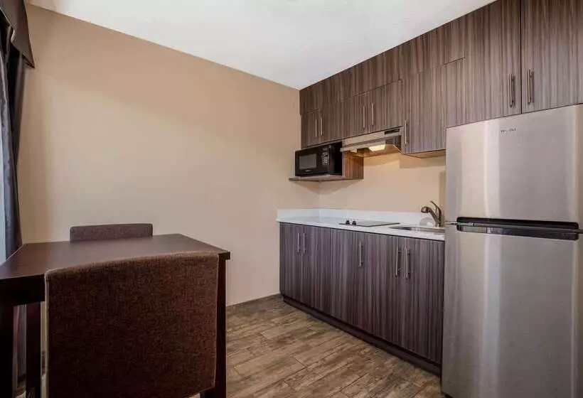 هتل Baymont By Wyndham Tricities/kennewick Wa