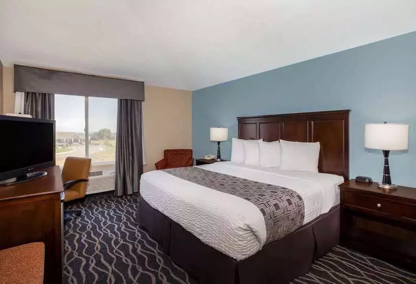 هتل Baymont By Wyndham Tricities/kennewick Wa