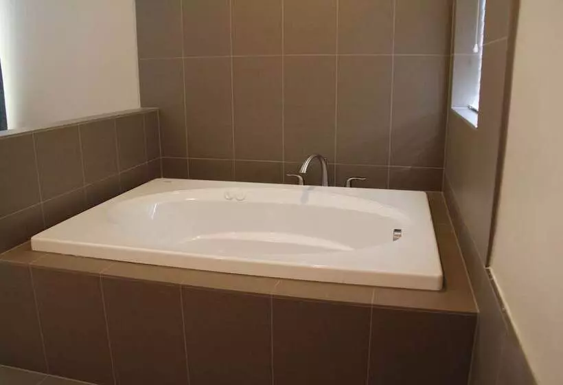 هتل Baymont By Wyndham Tricities/kennewick Wa