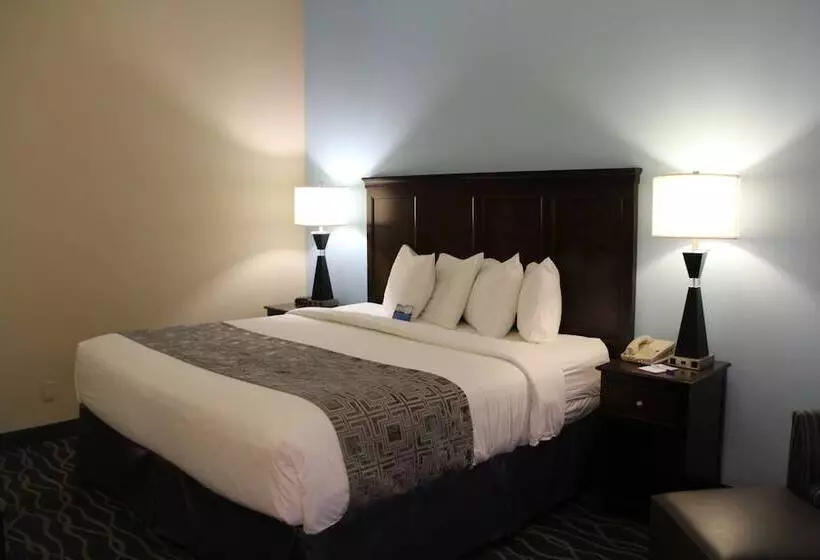 هتل Baymont By Wyndham Tricities/kennewick Wa