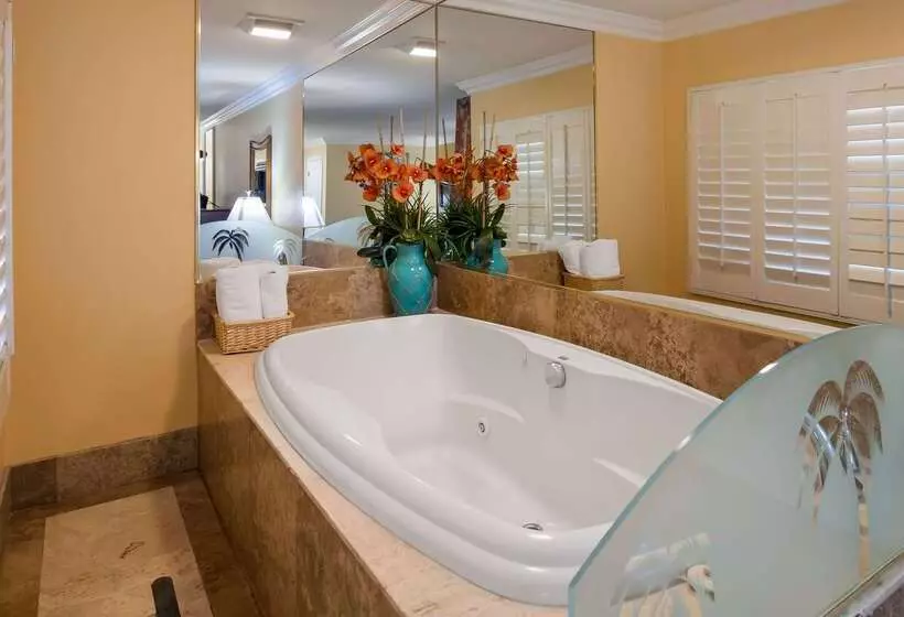 Отель Best Western Harbour Inn & Suites Huntington   Sunset Beach