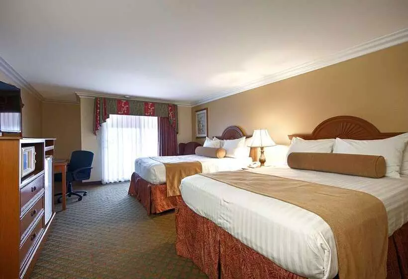 Отель Best Western Harbour Inn & Suites Huntington   Sunset Beach