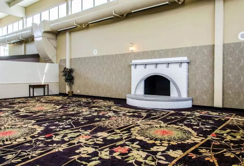 ホテル Clarion Inn Pocatello