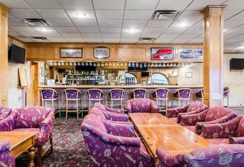 ホテル Clarion Inn Pocatello