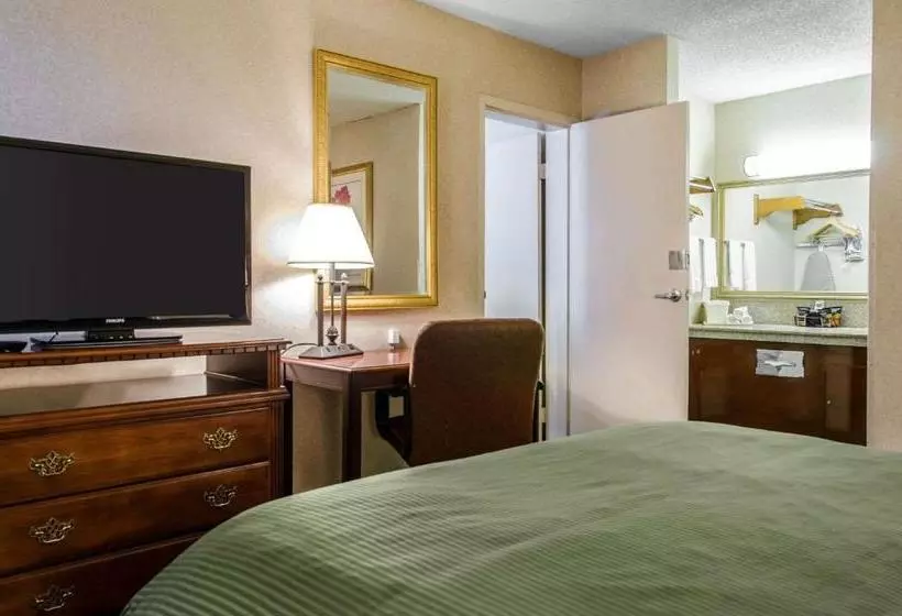 ホテル Clarion Inn Pocatello