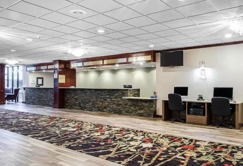 ホテル Clarion Inn Pocatello