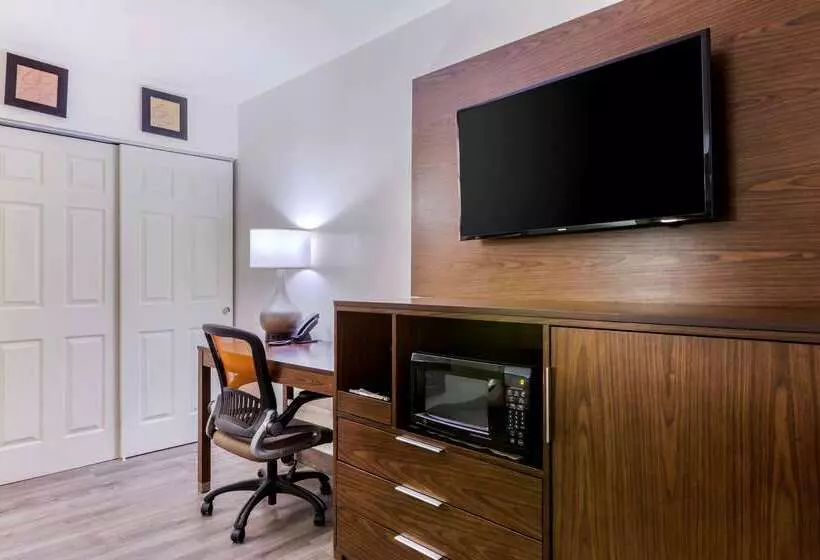 هتل Comfort Suites At Sabino Canyon