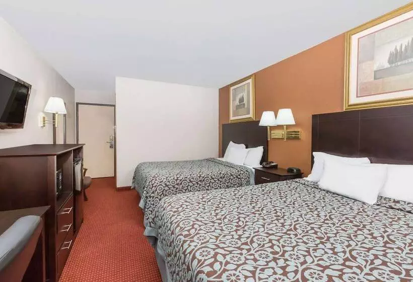酒店 Days Inn & Suites By Wyndham Des Moines Airport