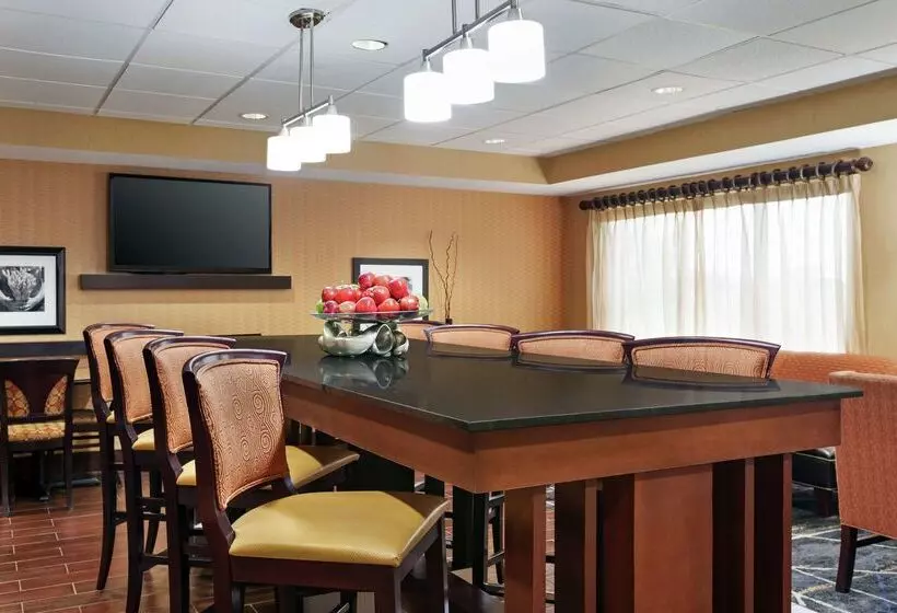 호텔 Hampton Inn Oklahoma City I 40 E